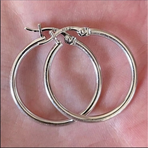 14k Gold Hoops Hoop Earrings - Picture 1 of 1